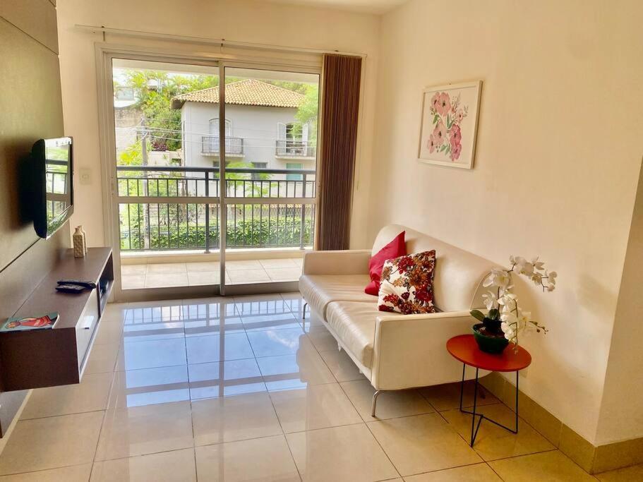 1065 Em Frente Ao Hospital Einstein Apartemen