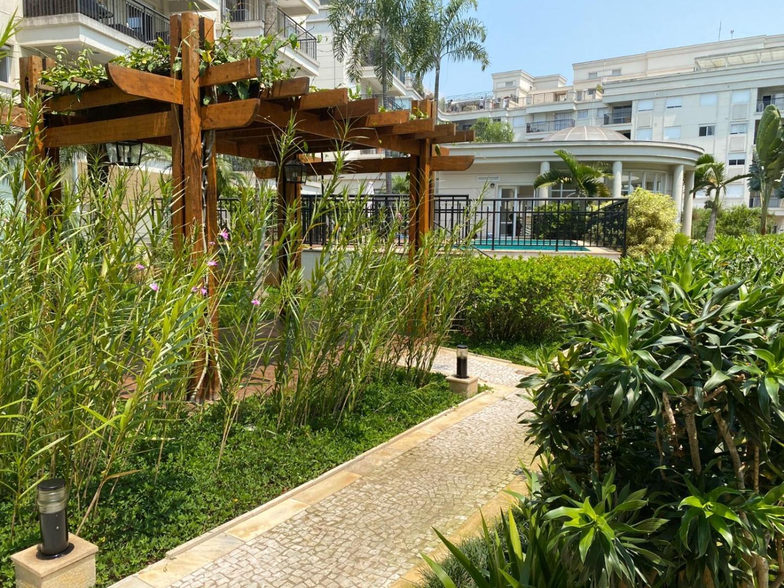 Apartemen 1065 Em Frente Ao Hospital Einstein *