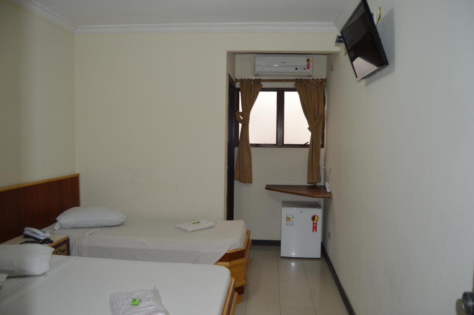 Hotel Aero Plaza 2*