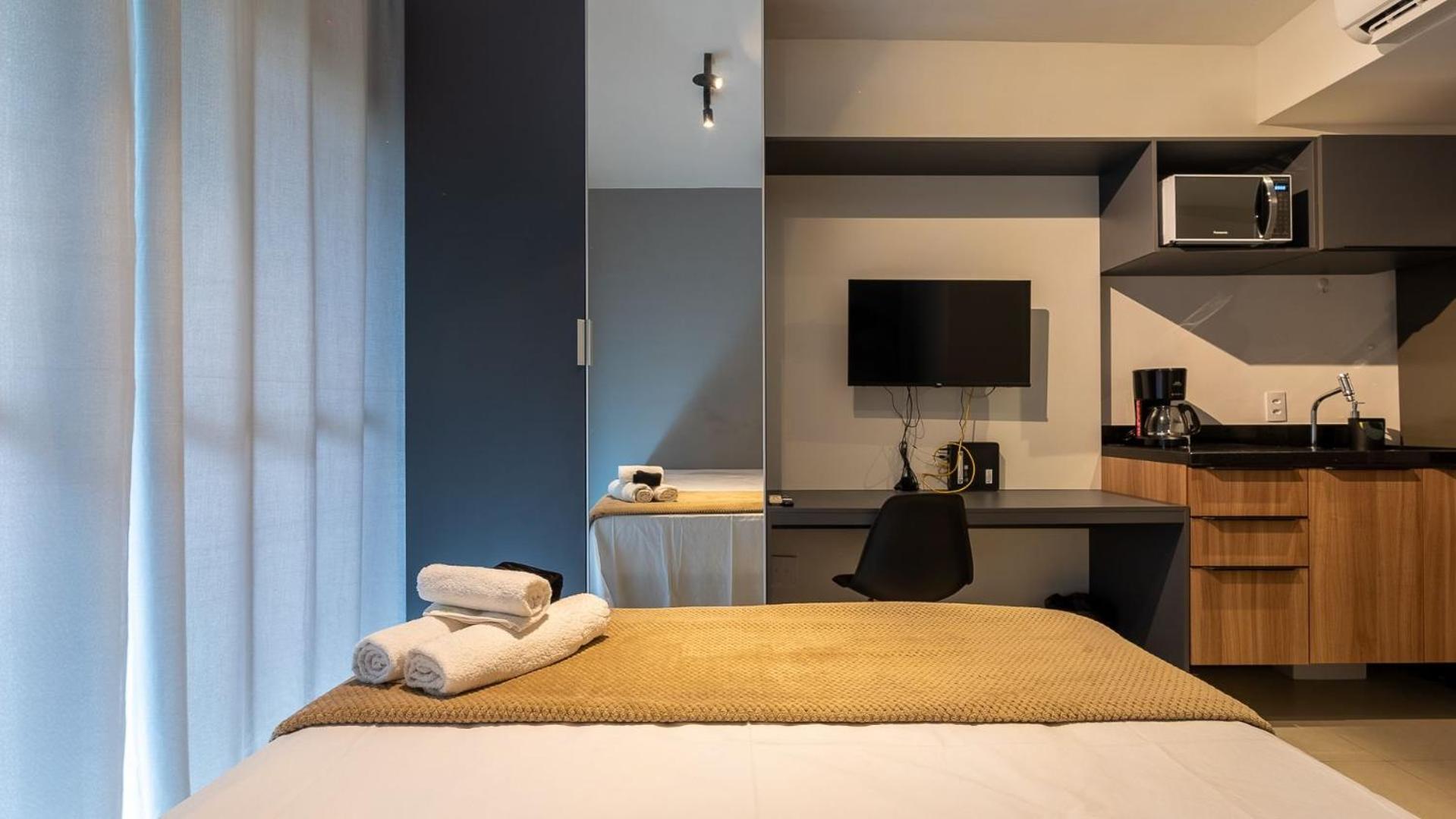 Tatil Evi Ao Lado Da Vida Noturna De Sp By Dabra House
