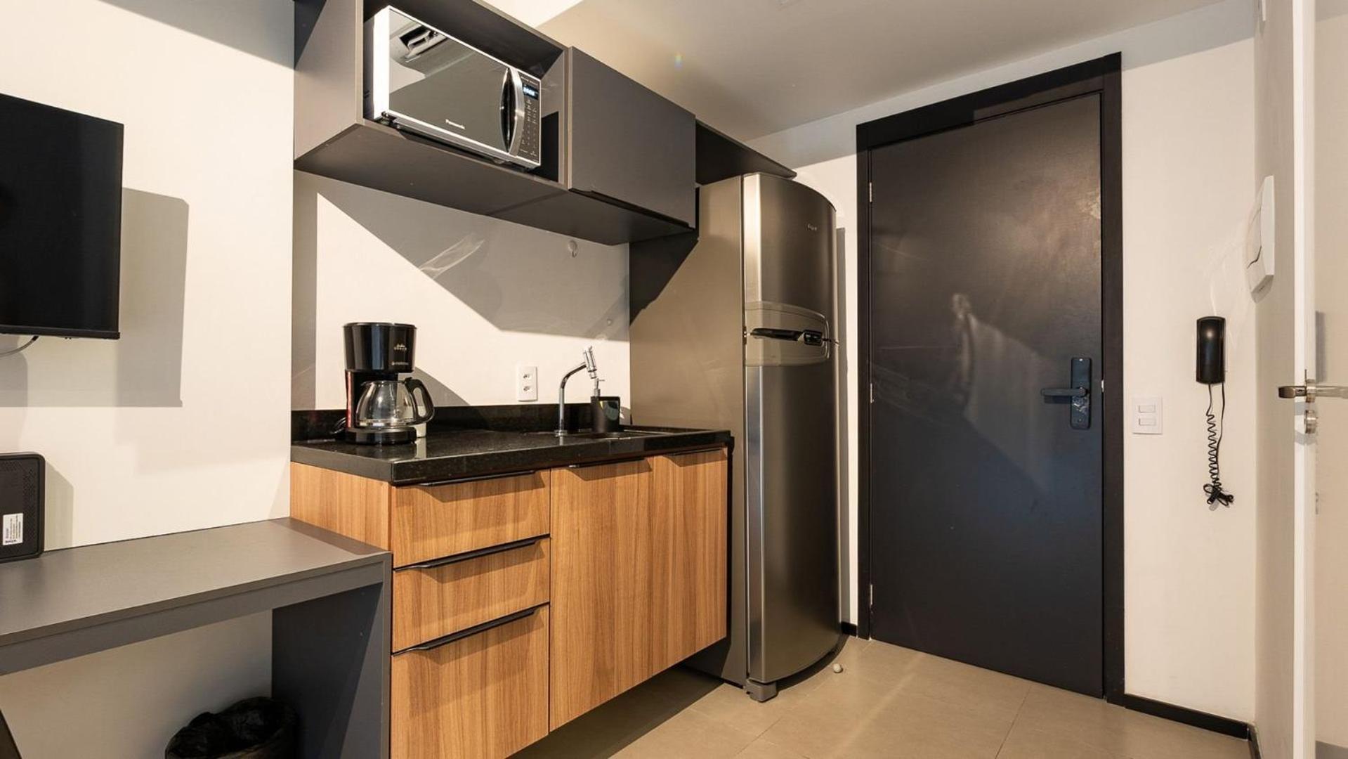 Ao Lado Da Vida Noturna De Sp By Dabra House Tatil Evi