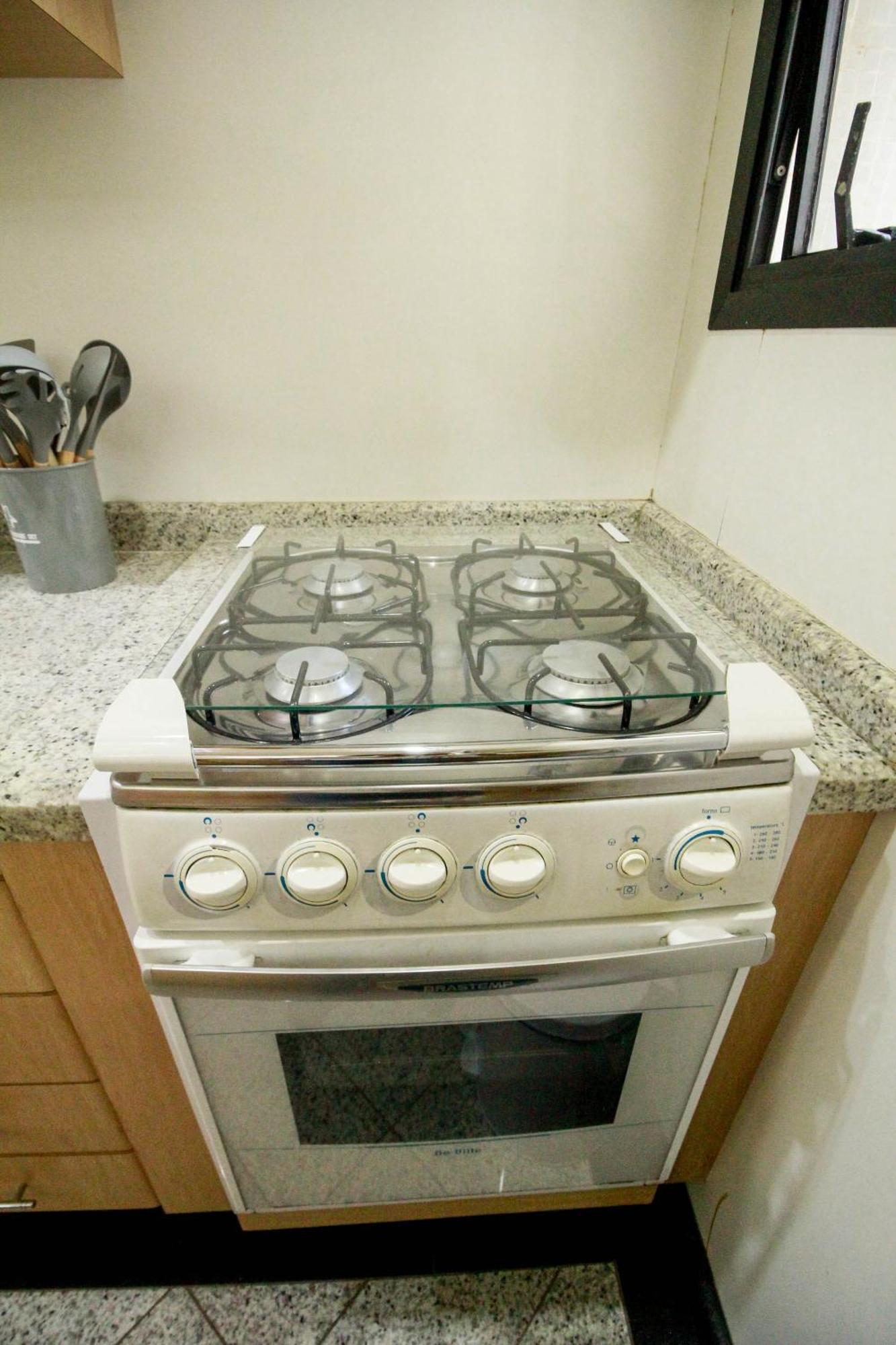 Duplex Place Vendome! Moema, 58m2, Amplo, Conforto, Luxo! Servicos, Estacionamento, Internet, Metro! *