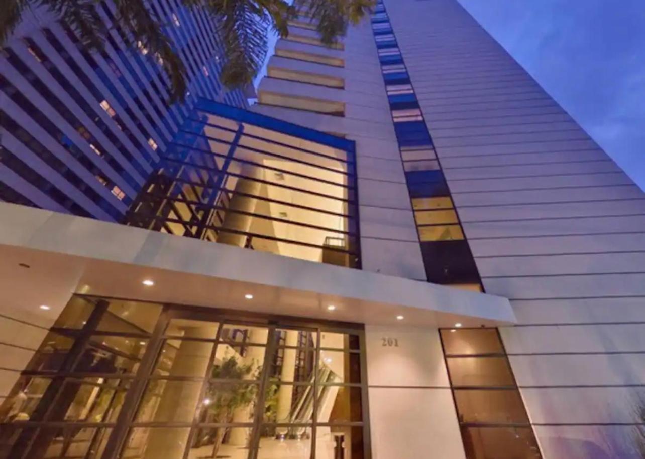 Khách sạn Grand Plaza Paulista 4*