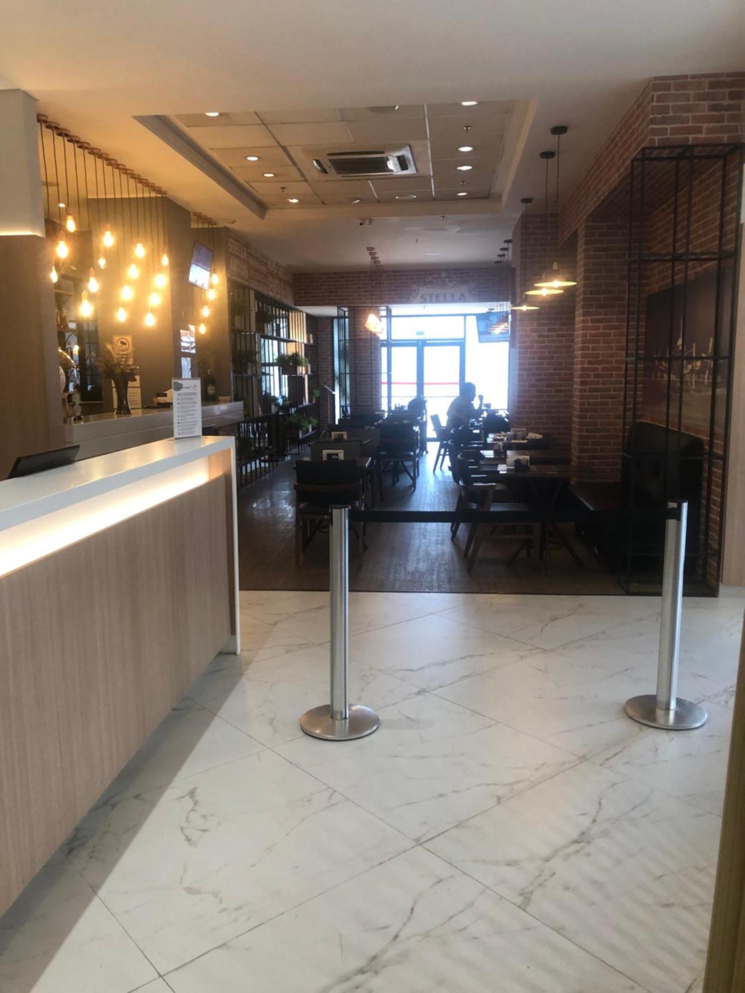 Căn hộ Flat Com Conforto E Requinte Em Frente Aeroporto - H1001