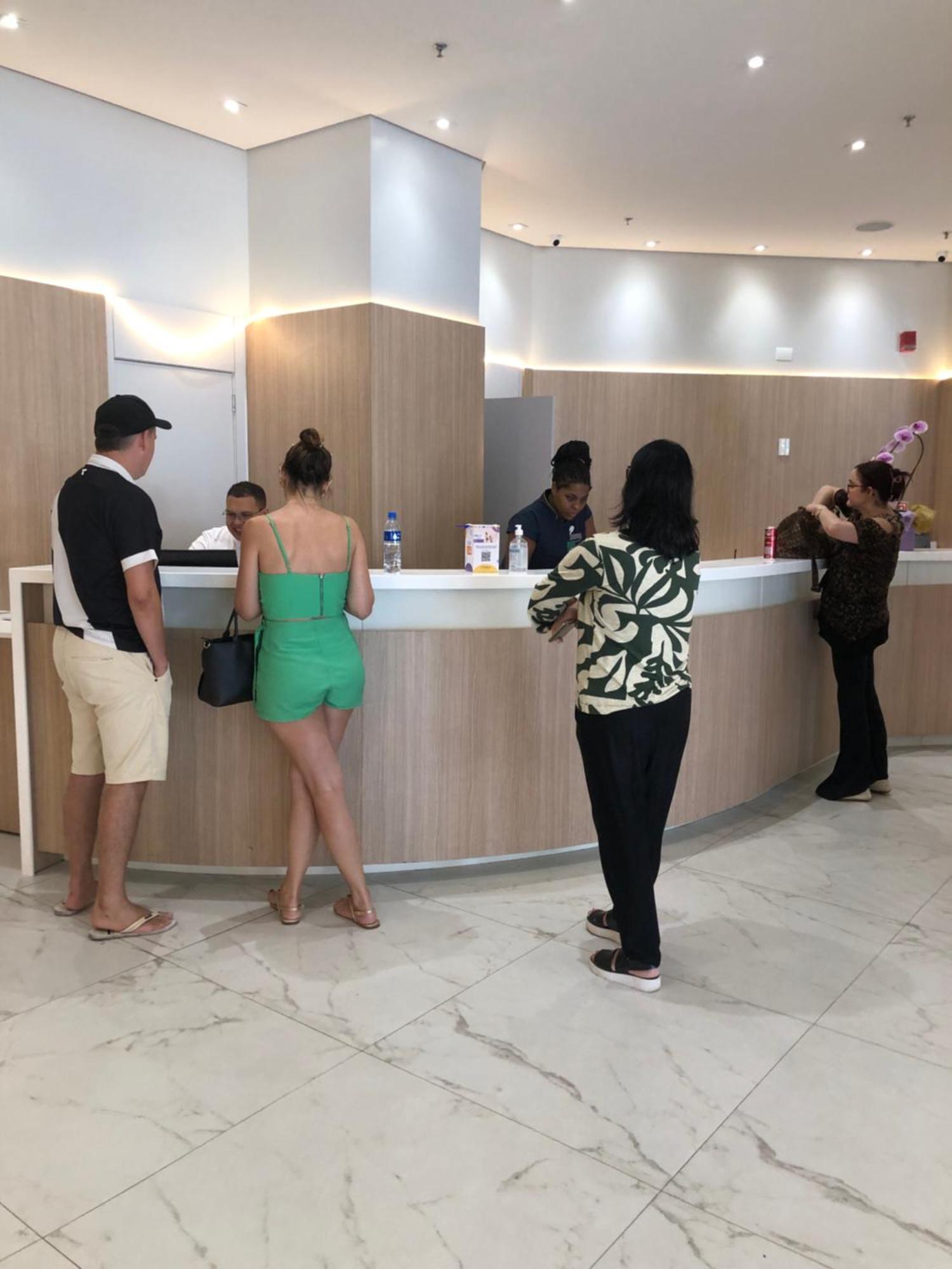 Flat Com Conforto E Requinte Em Frente Aeroporto - H1001 Căn hộ