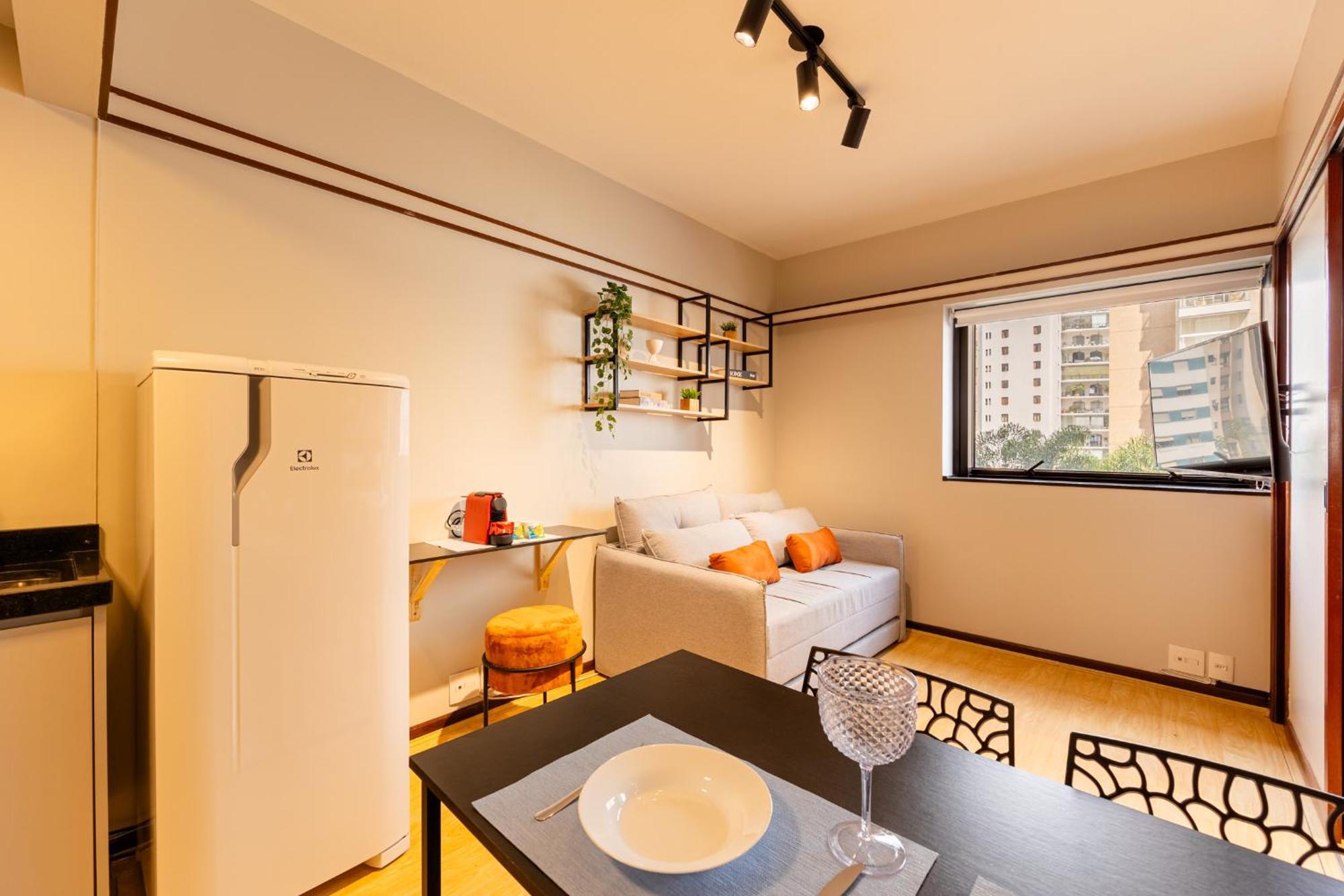 Easy Star - Flat Classico No Coracao Do Jardim Paulista - Hp01i *