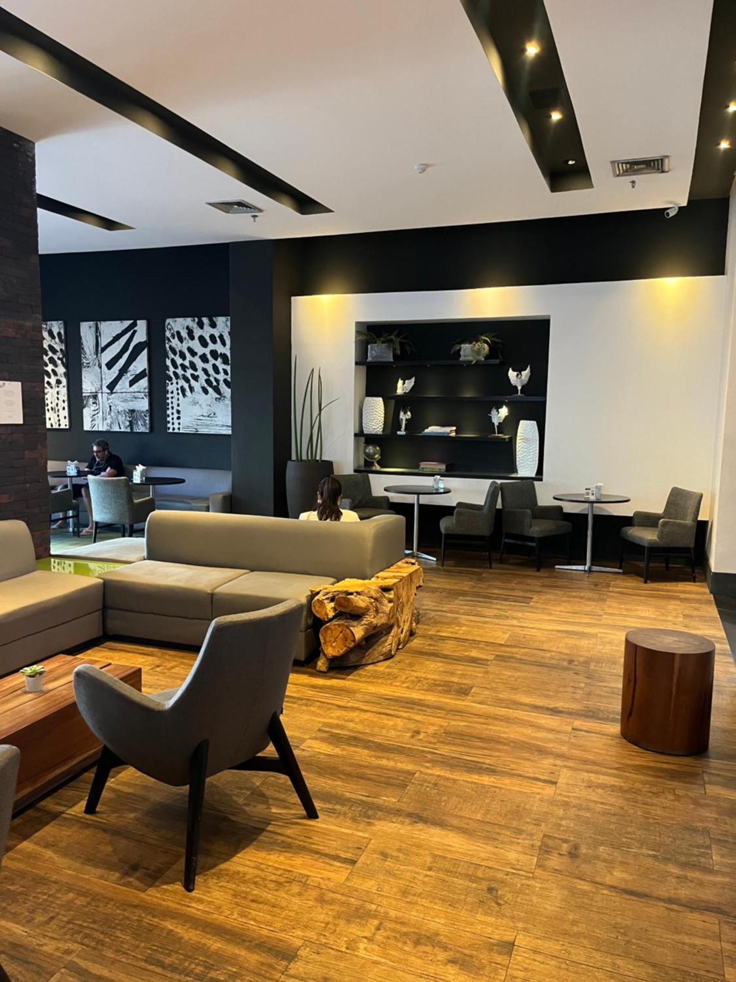 Aparthotel Flat Meli Ibirapuera Moema Com Cozinha,garagem,piscina 907 Sao Paulo
