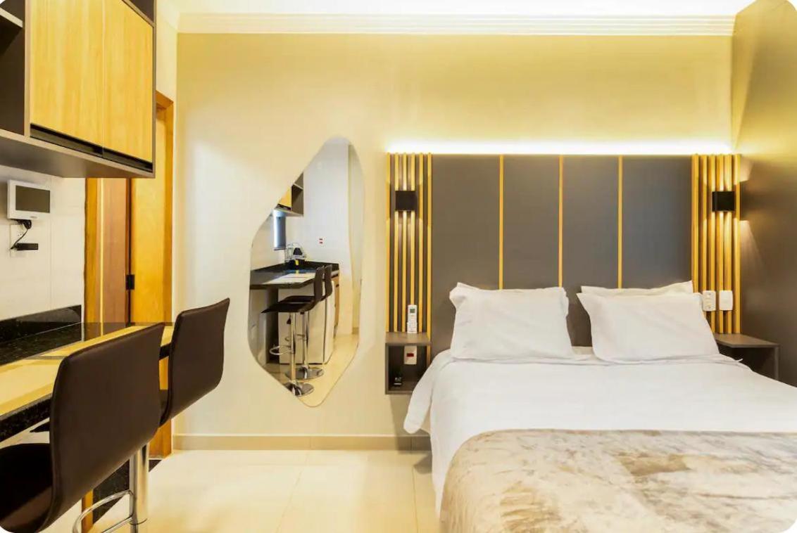 Sis Apartemen *