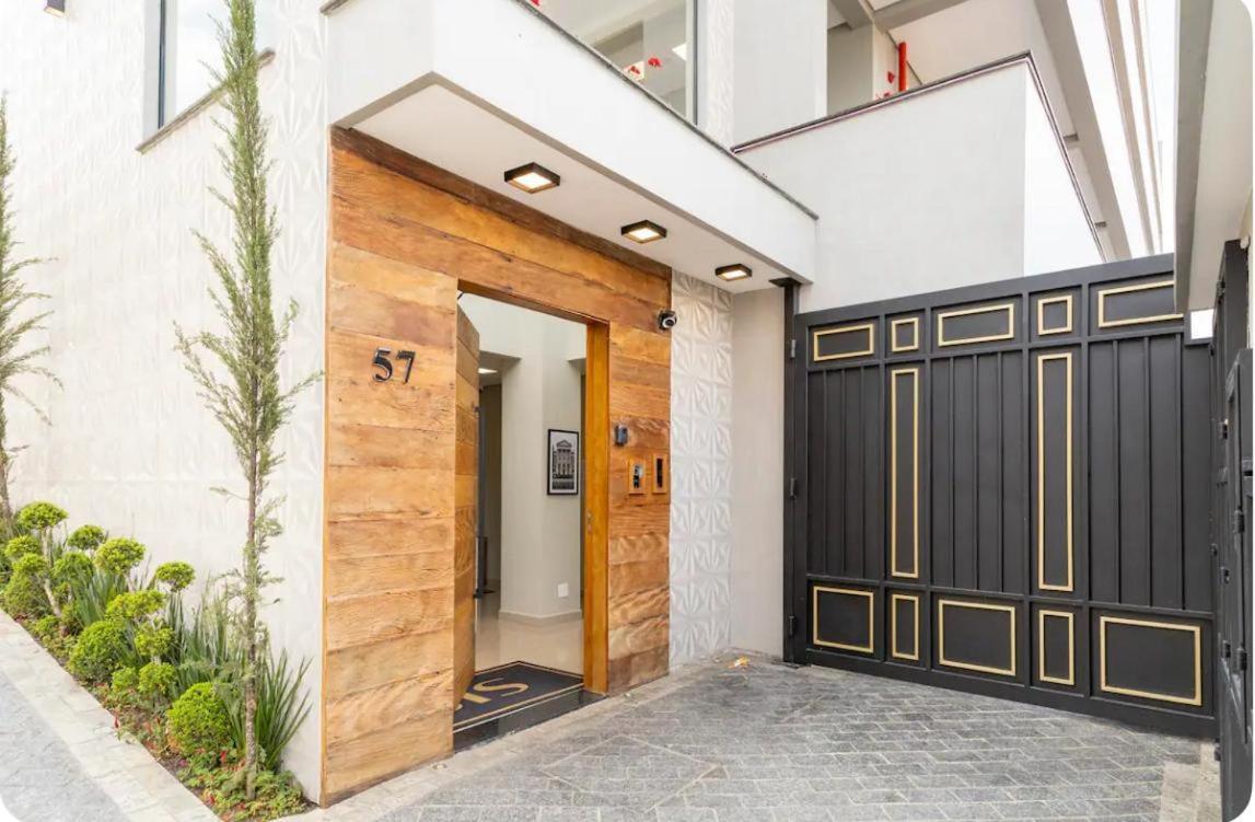 Sis Apartemen