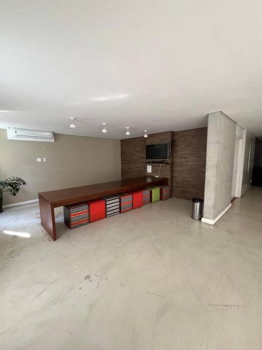 Apartment Apto 2 Av Luis C Berrini