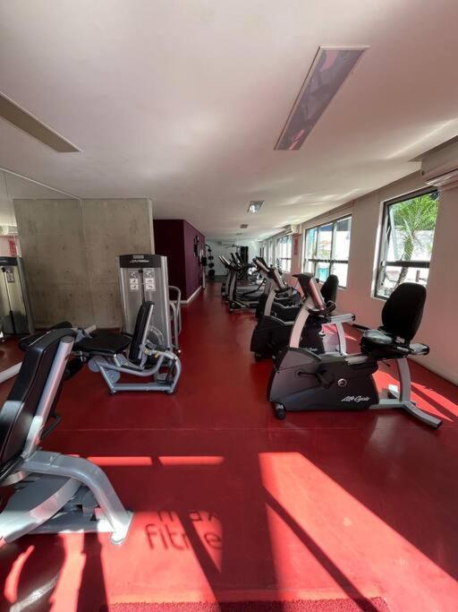 Apto 2 Av Luis C Berrini Apartment *