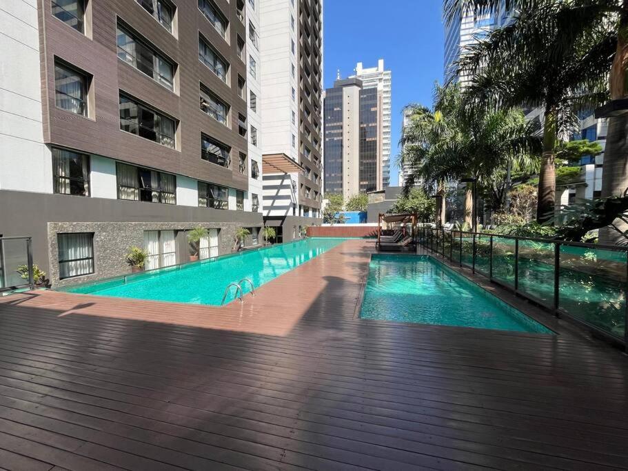 Apto 2 Av Luis C Berrini * Sao Paulo