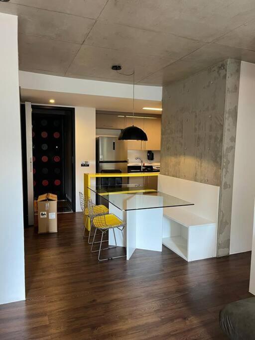 Apartment Apto 2 Av Luis C Berrini