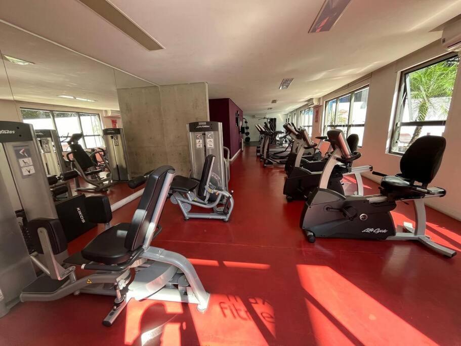 Apto 2 Av Luis C Berrini Apartment *