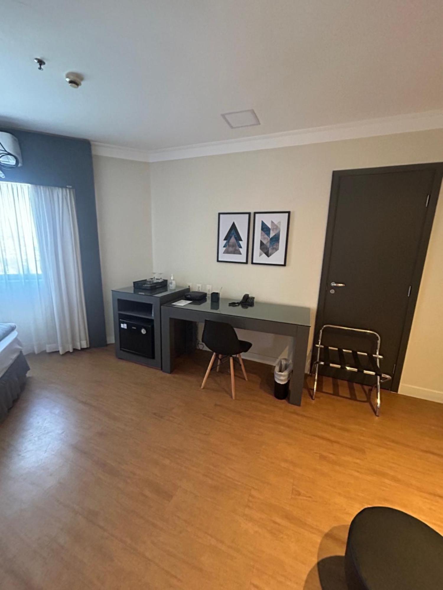 Flat Aeroporto Congonhas Nobil Vista Pista Garagem Gratis 2005 Apartment Sao Paulo