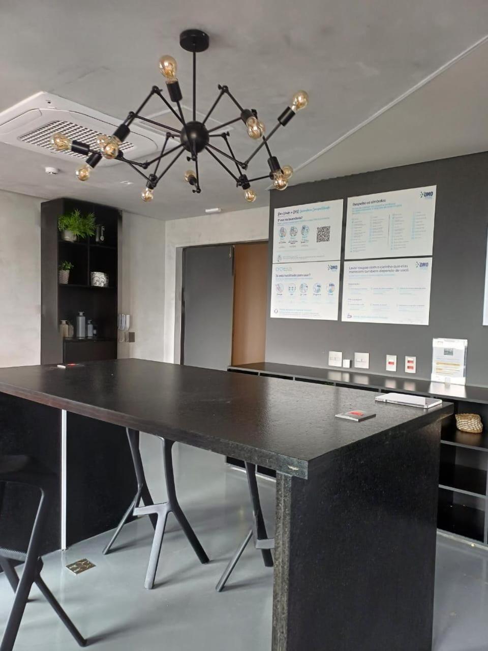 Estudio Ao Lado Do Allianz *