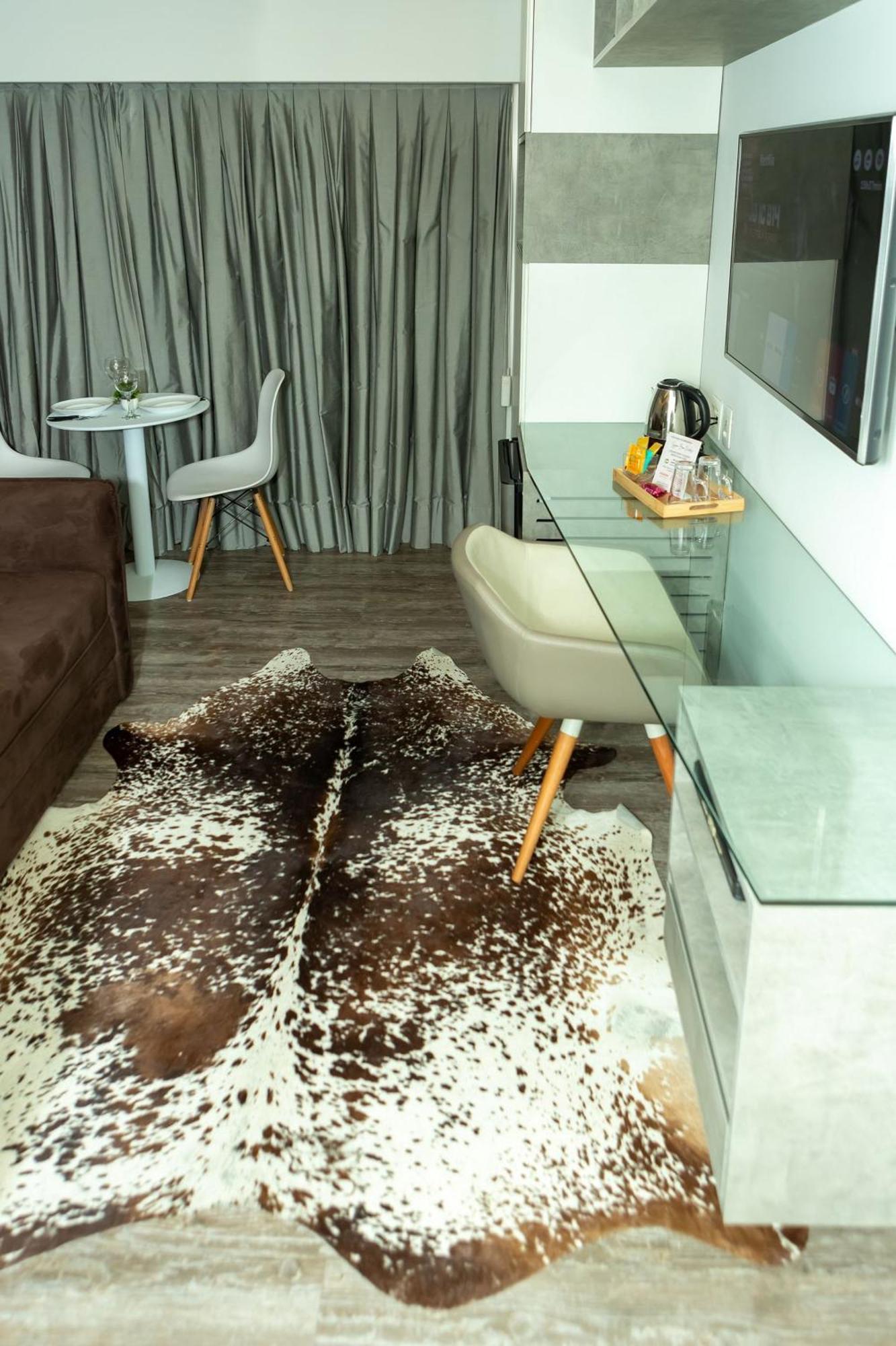 Uh 1108 Luxo Mariana