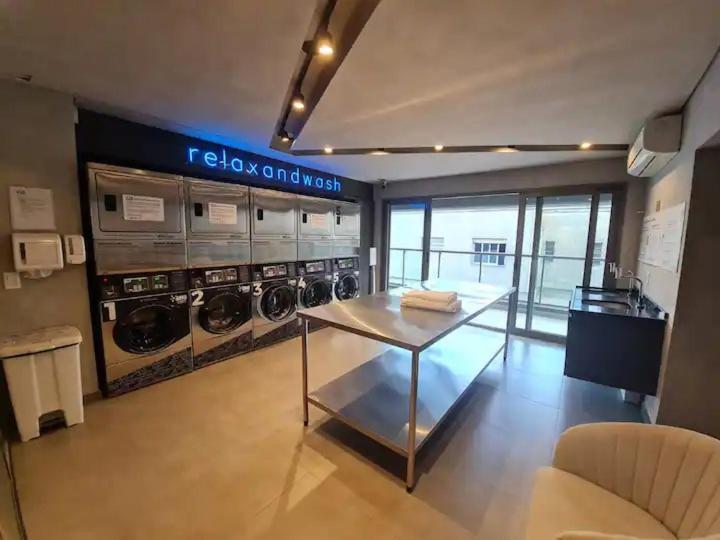 Vn Osca Freire, 1375 * Sao Paulo