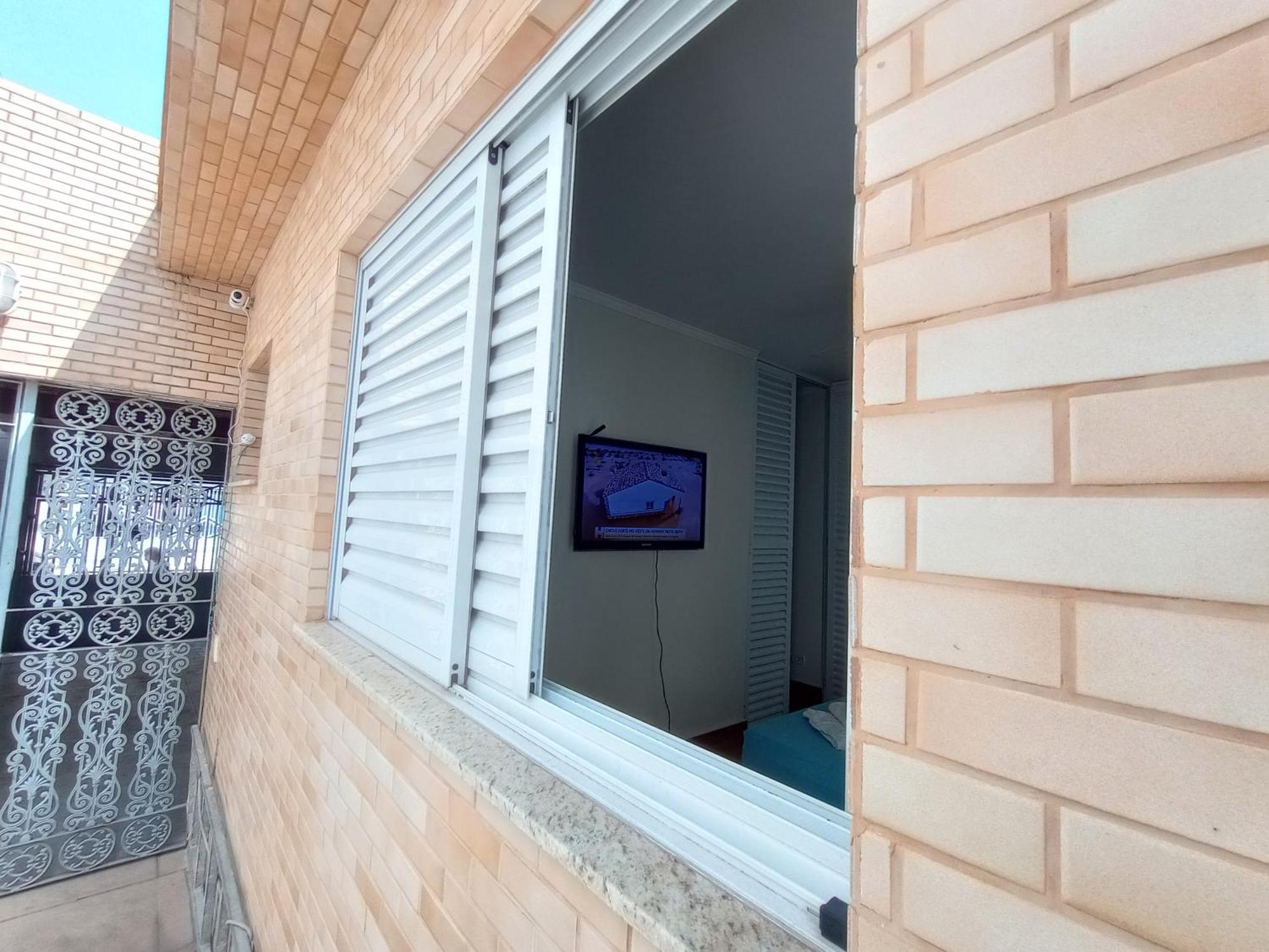 Casa Super Completa Com Cama King Size 5 Minutos Do Metro *