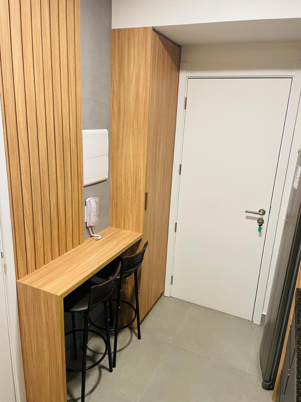 Apartment De Luxo, Ao Lado Do Metro *