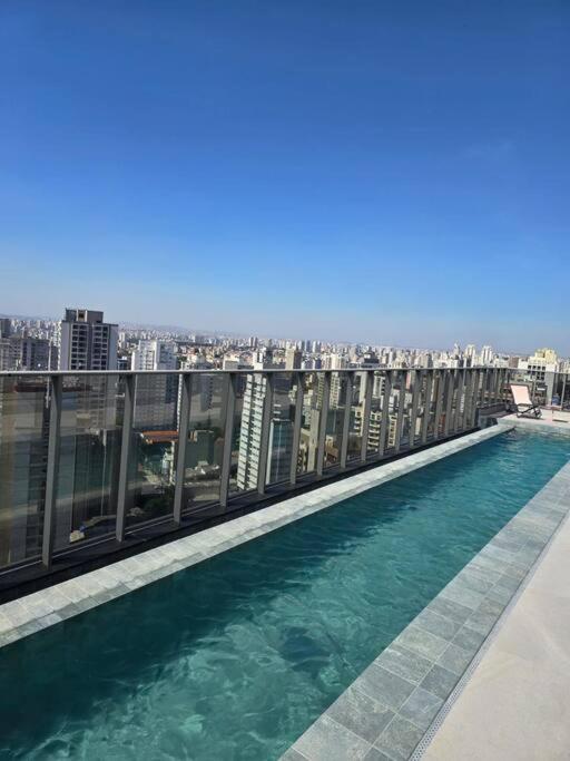 Na Paulista Metro Paraiso São Paulo