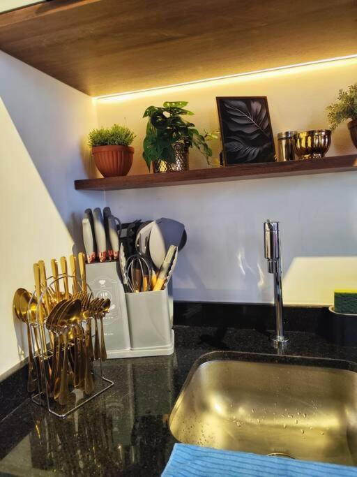 Na Paulista Metro Paraiso Apartamento