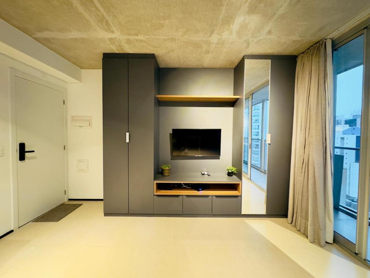 Flat Confortavel E Espacoso Na Frei Caneca! Apartment *