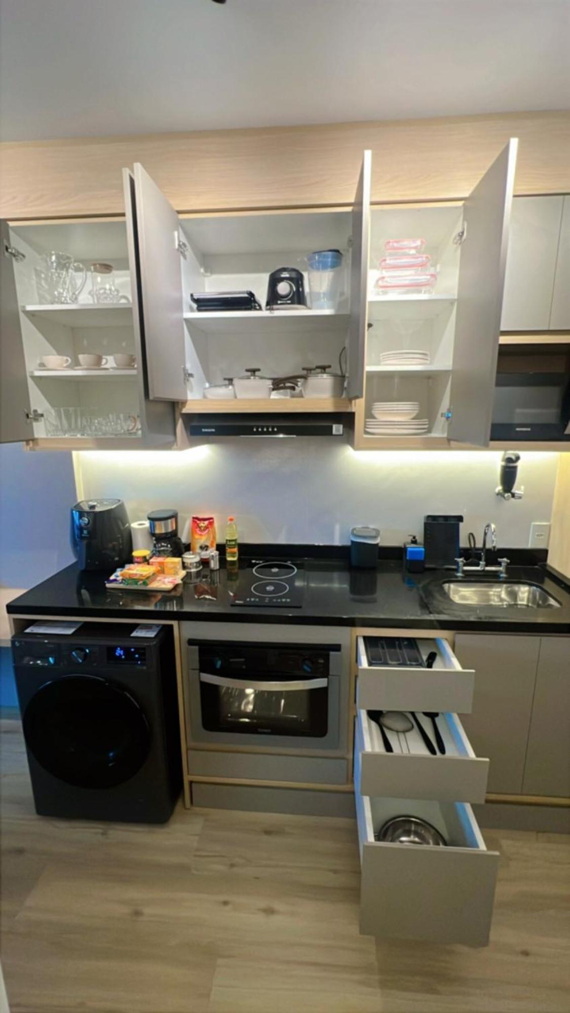Metro Brooklin - Novo E Charmoso - Completo - Ar Condicionado *