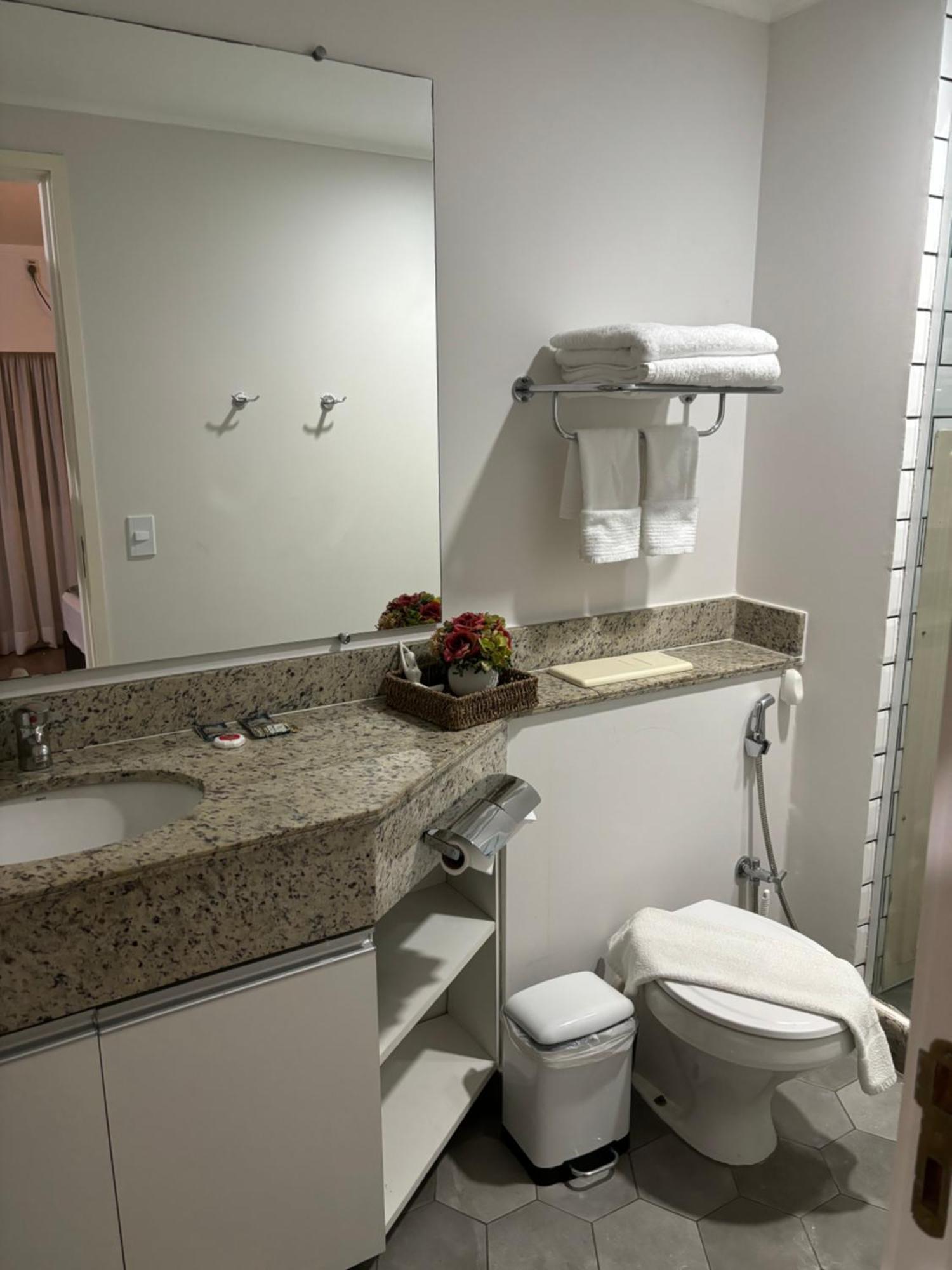 Flat Novo Lindo Pqibirapuera Mariana Borges Lagoa Com Garagem 1109 Apart Otel