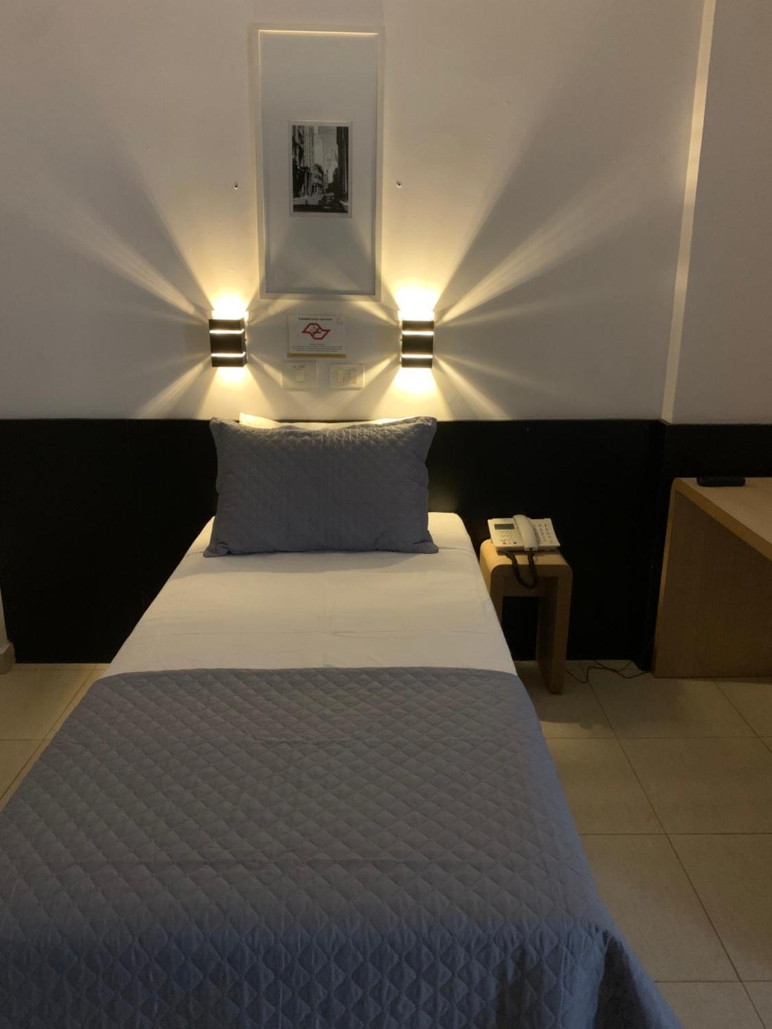 Aparthotel Lory *