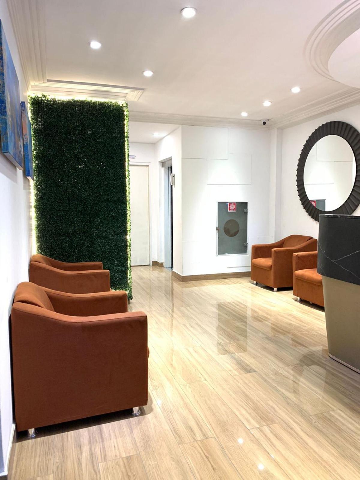 Lory Aparthotel *