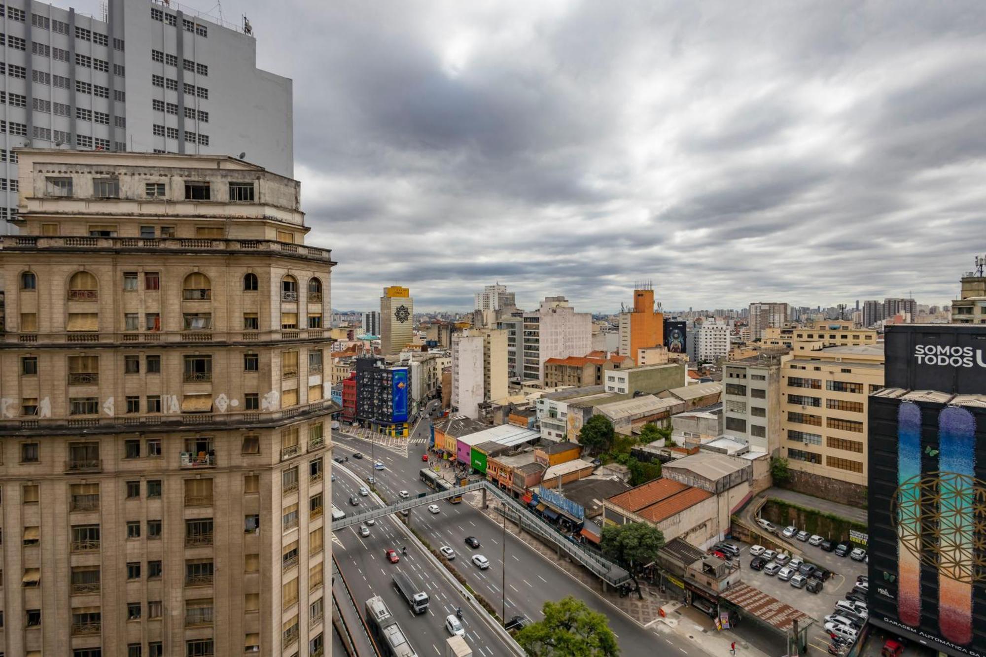 Vista 18º Andar,impecavel,garagem,sampa Sky,compras Daire