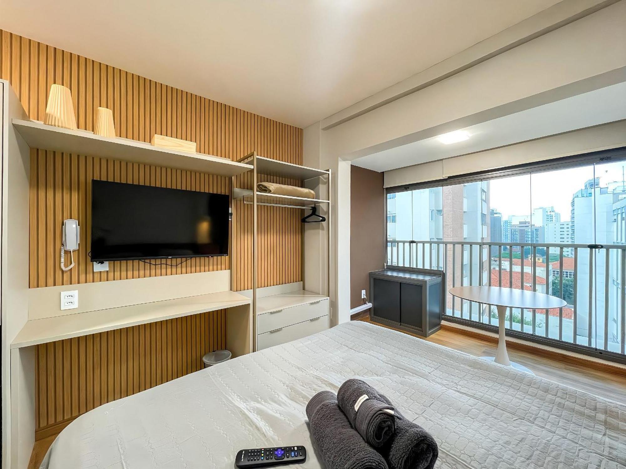 Handy Paraiso Com Piscina Ao Lado Do Ibirapuera Tatil Evi