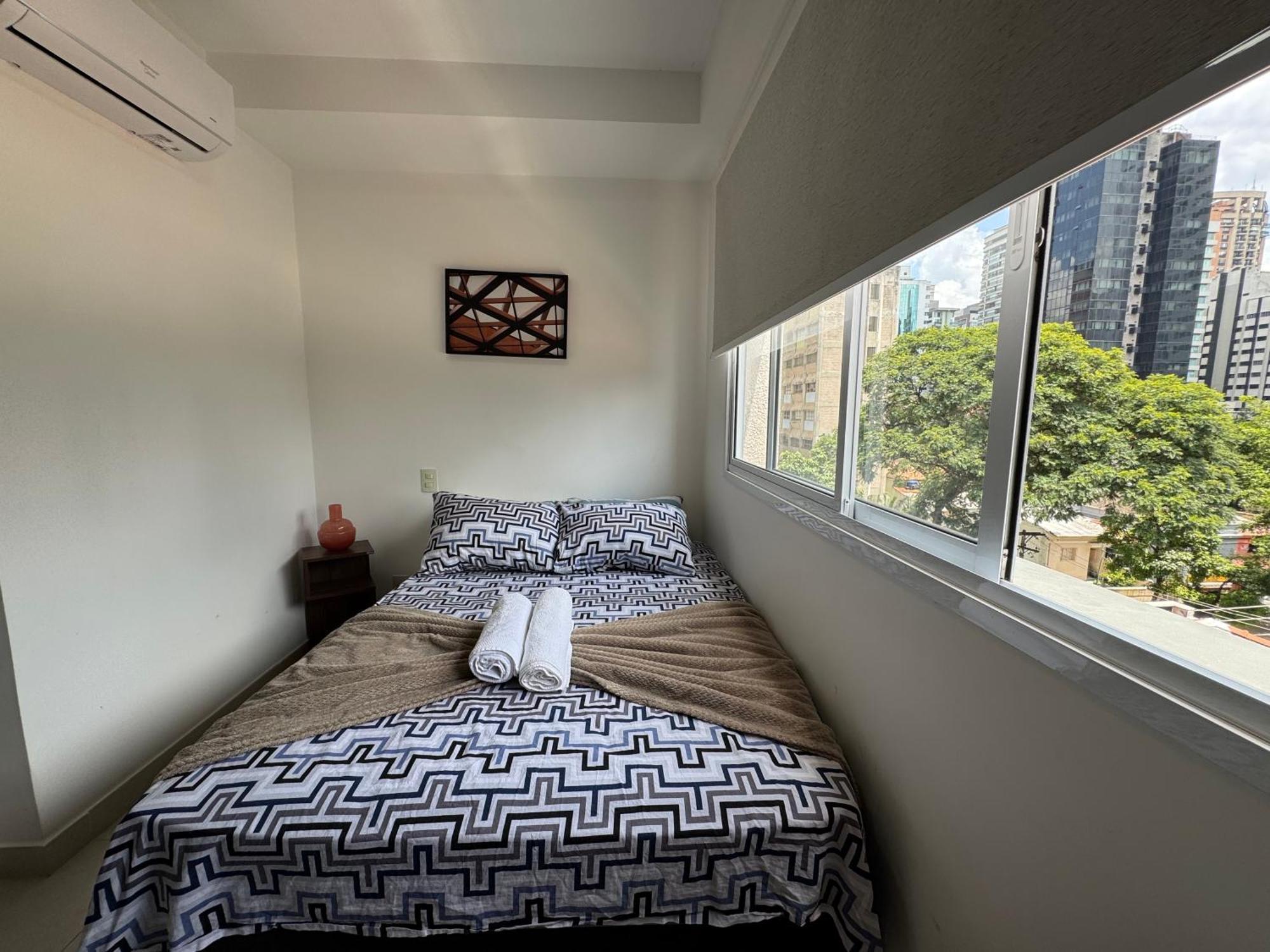 513 - Cozy & Complete, Walk To Hospitals, Ibirapuera & Av Paulista! * São Paulo