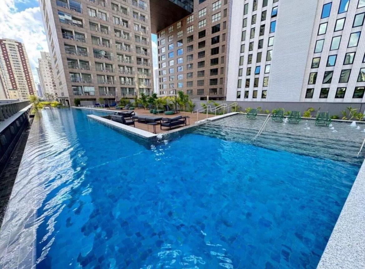 Em Apartment *