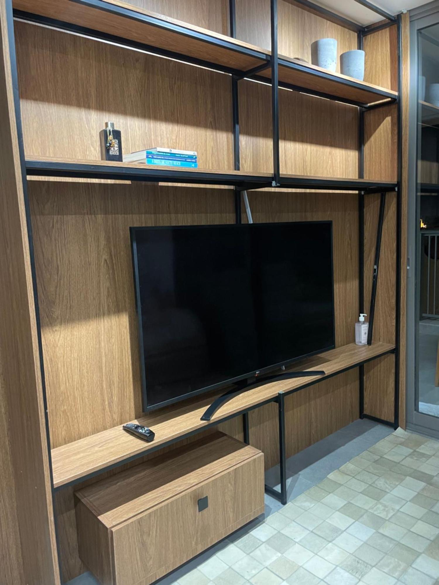 Apartment Em
