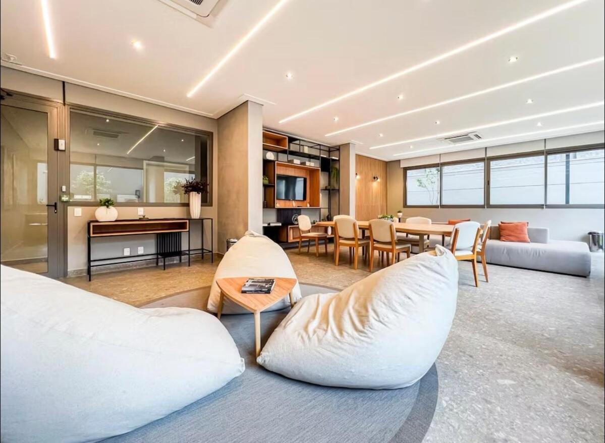 Căn hộ Pinheiros I Faria Lima, Apto Studio, 50m Metro, Piscina, Wi-fi *