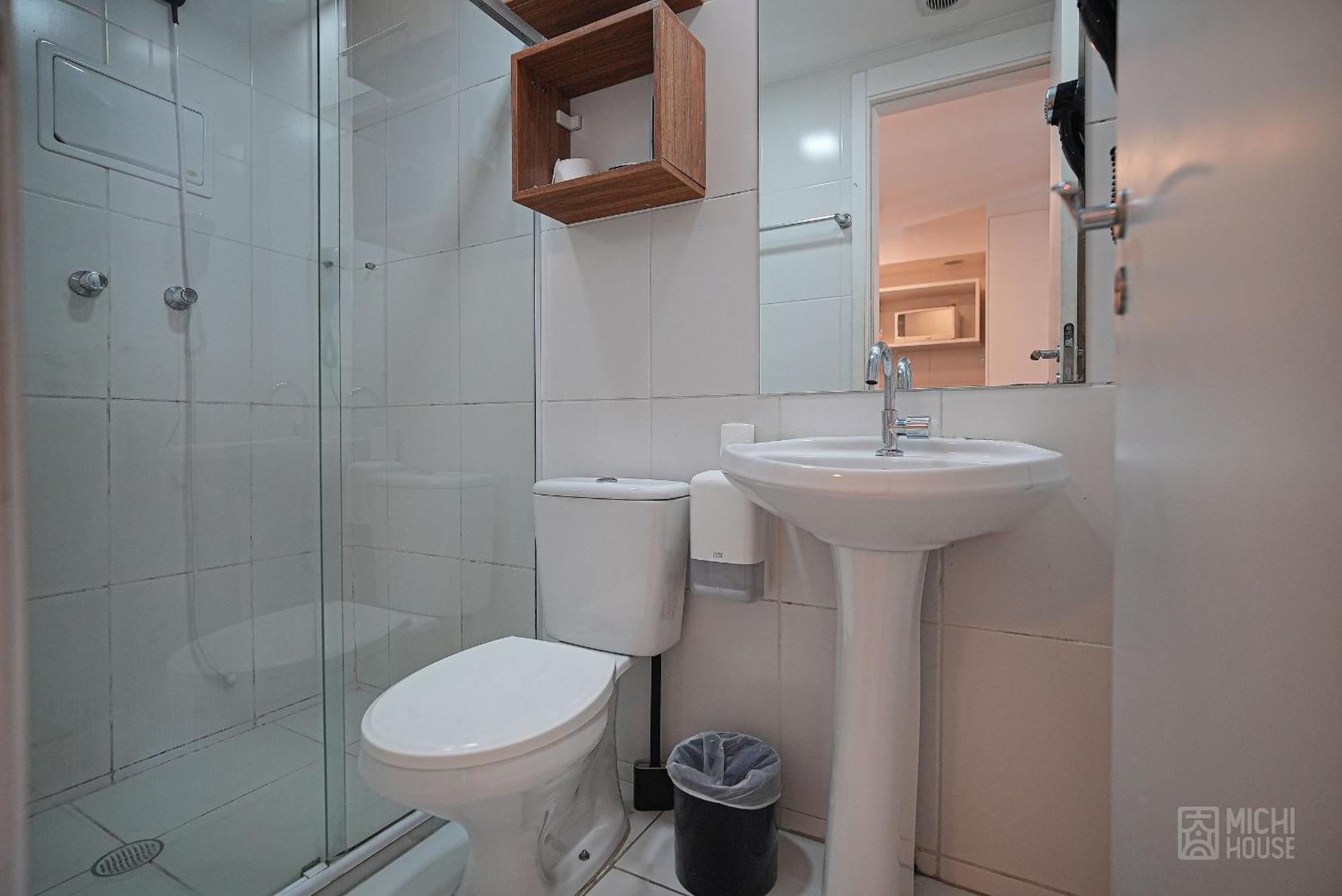 Expocn - Anhembi Metro Tiete - Piscina 24 *