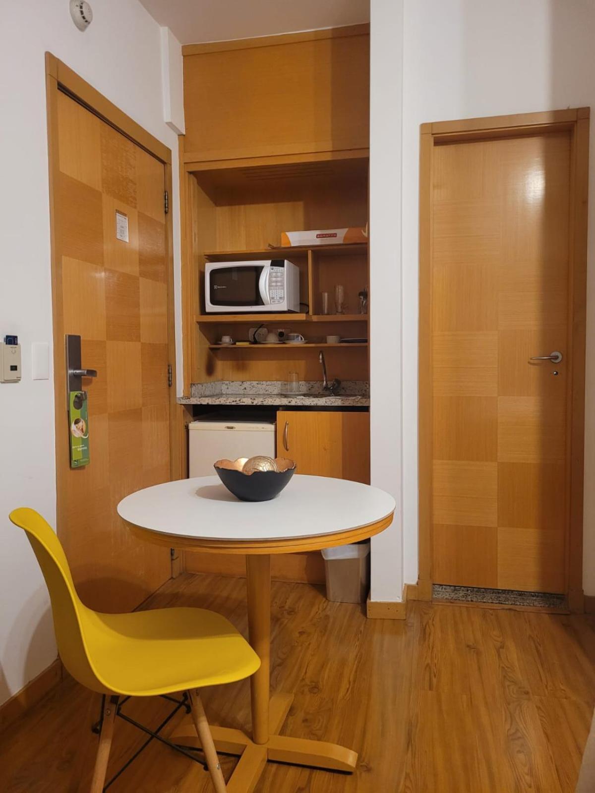 Flat 4 Estrelas Jardins Alameda Lorena - Sao Paulo Apartment Sao Paulo