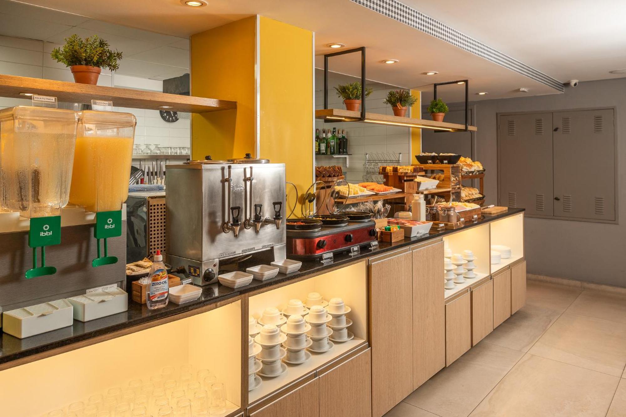 Uniclass Lapa Hotel 3*