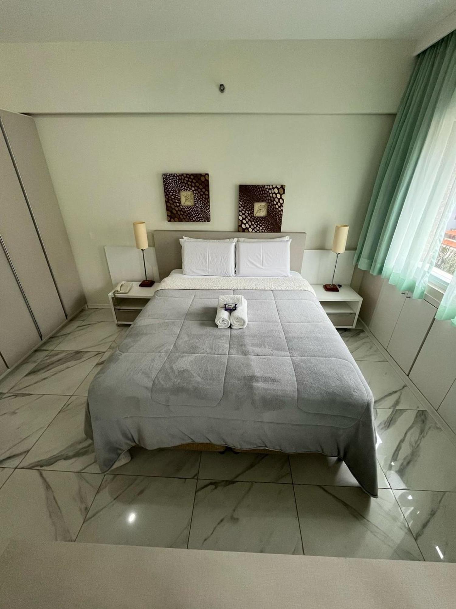 Flat Mercure Maestro Cardim *