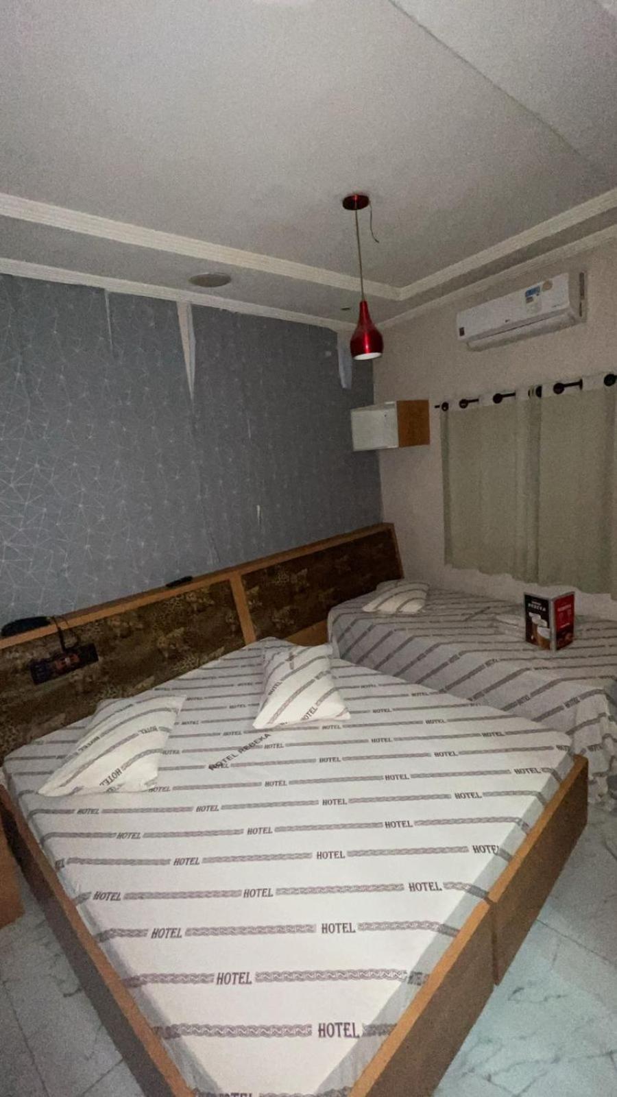 Rebeka Otel *