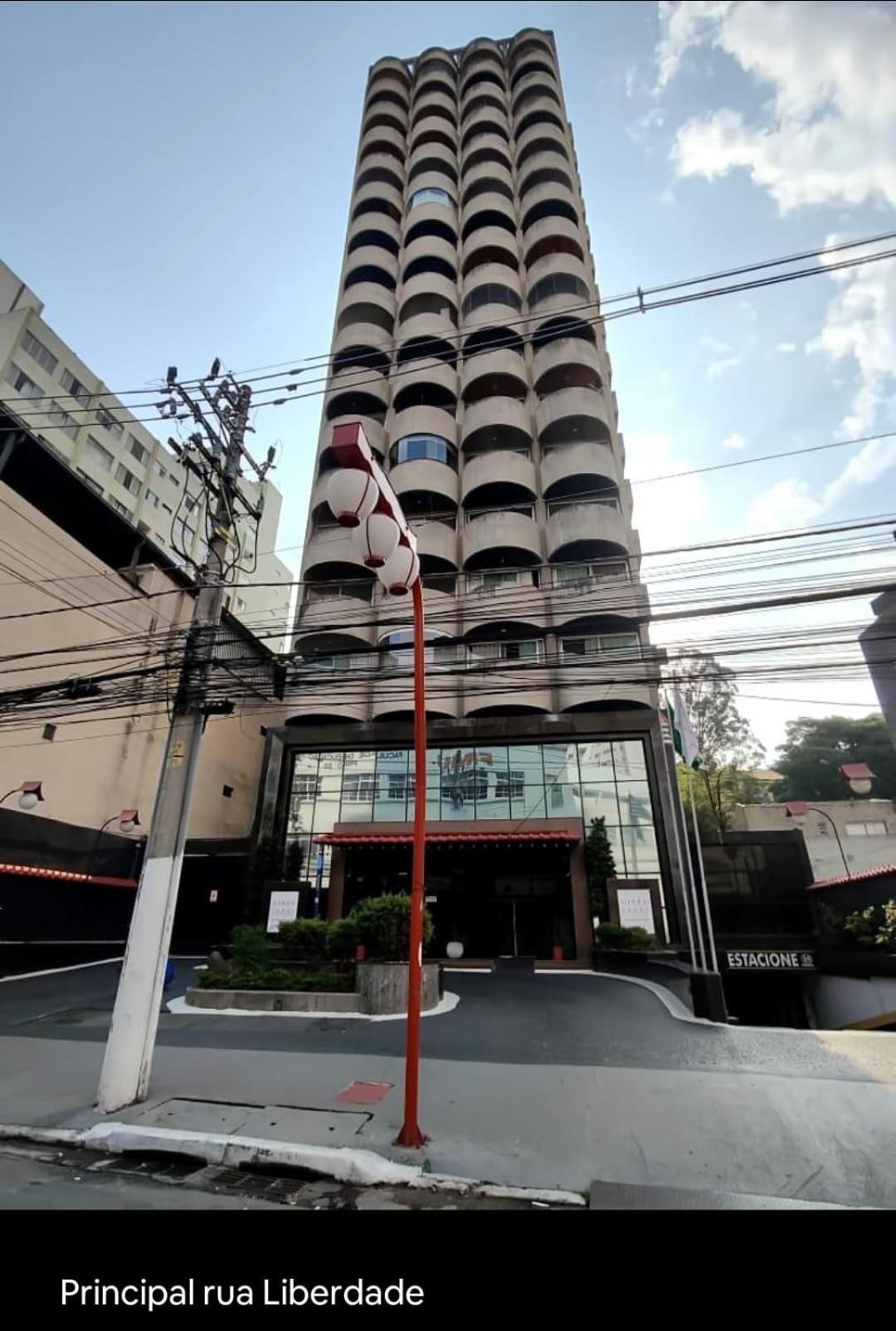 Flat Liberdade Ao Lado Do Metro E Hospitais *