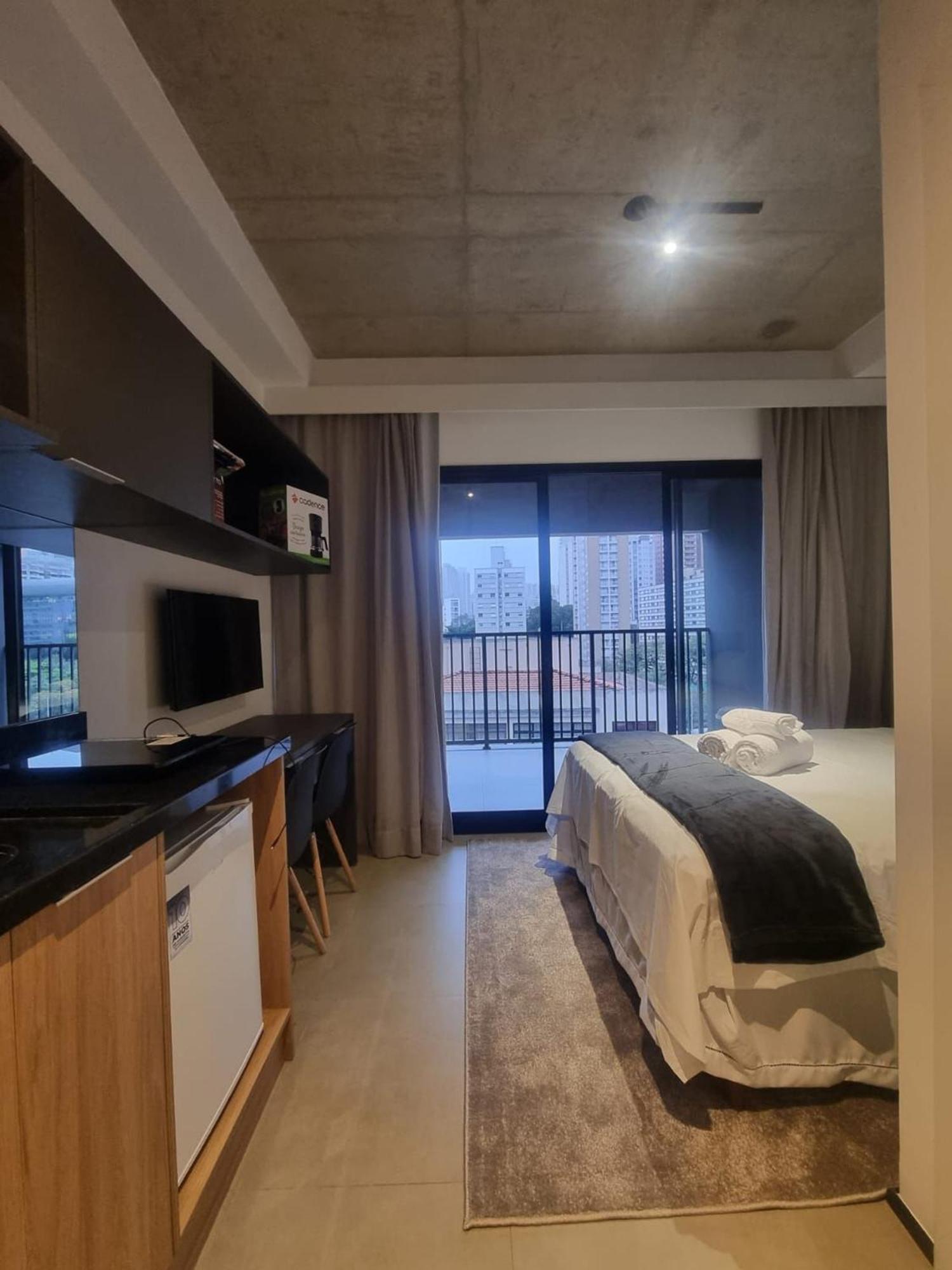 Apartment Com Varanda Na Bela Vista