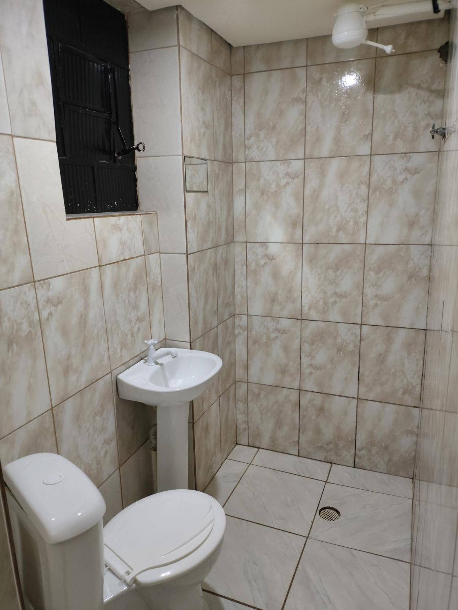 Anoitecer - Rodoviaria Tiete, Anhembi, Expo Center Capsule hotel *