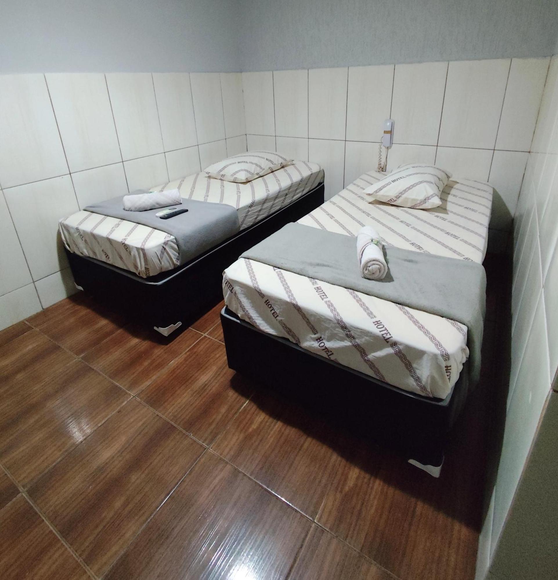 Anoitecer - Rodoviaria Tiete, Anhembi, Expo Center Capsule hotel