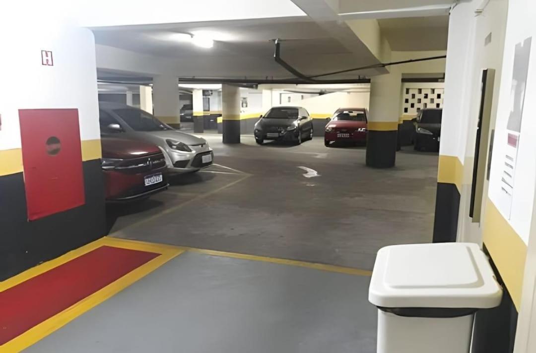 Flat Liberdade Ao Lado Do Metro E Hospitais Apartment