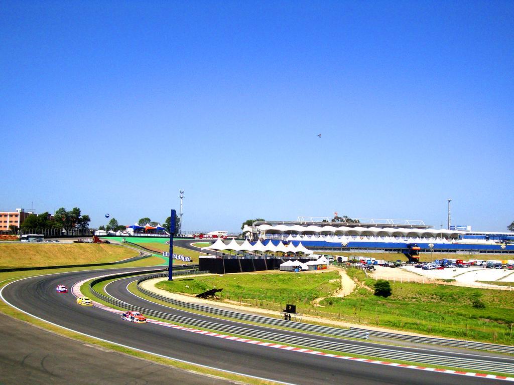 Sunny Interlagos
