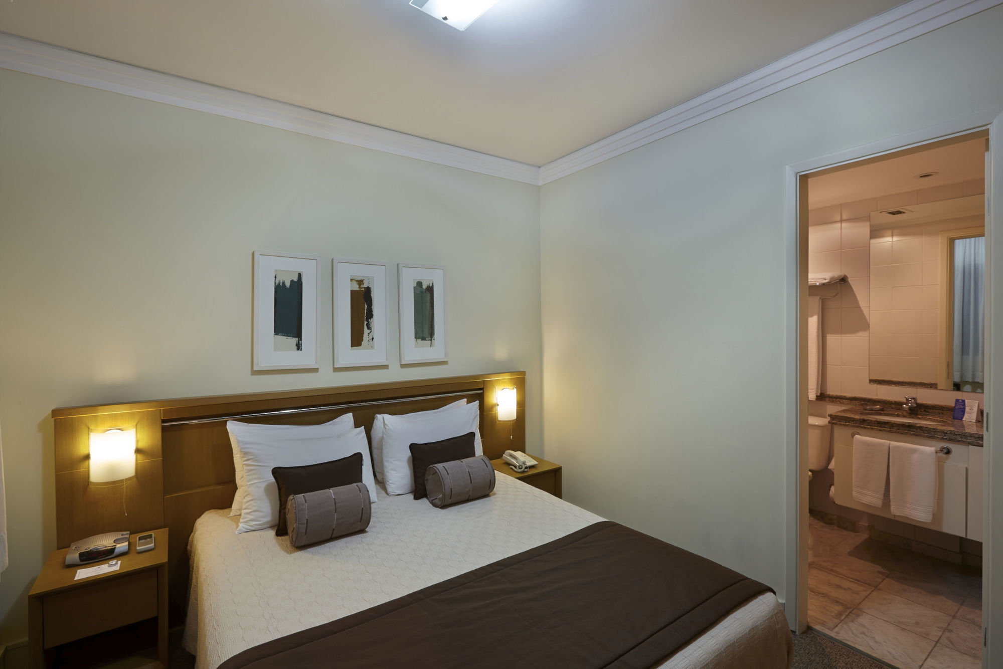 Hotel Transamerica Paradise Garden 4*
