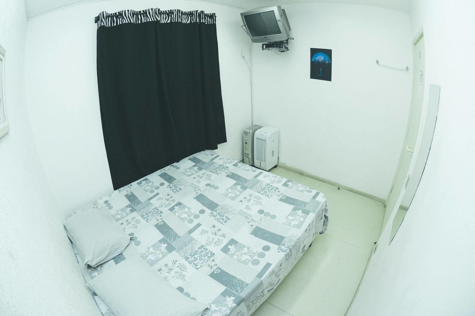 Hostel Pamplona Global *